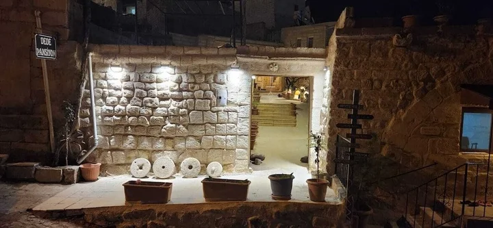 Ургуп: Dede Cave Hotel