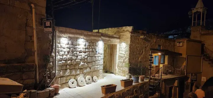 Ургуп: Dede Cave Hotel