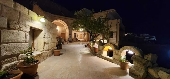 Ургуп: Dede Cave Hotel