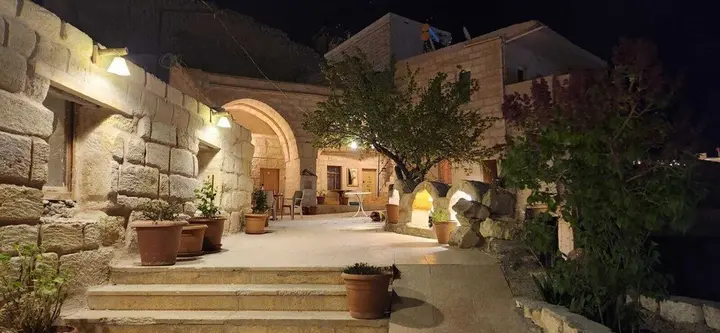 Ургуп: Dede Cave Hotel