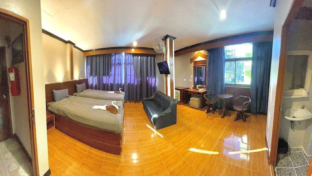 Кату: Centre Point Patong