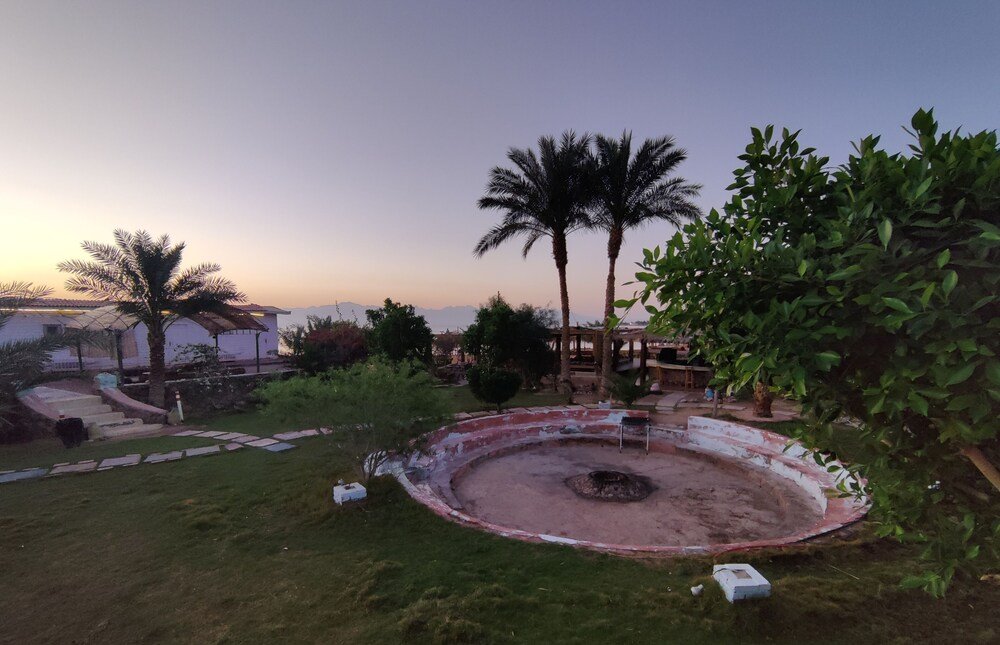 Нувейба: New Saraya Camp