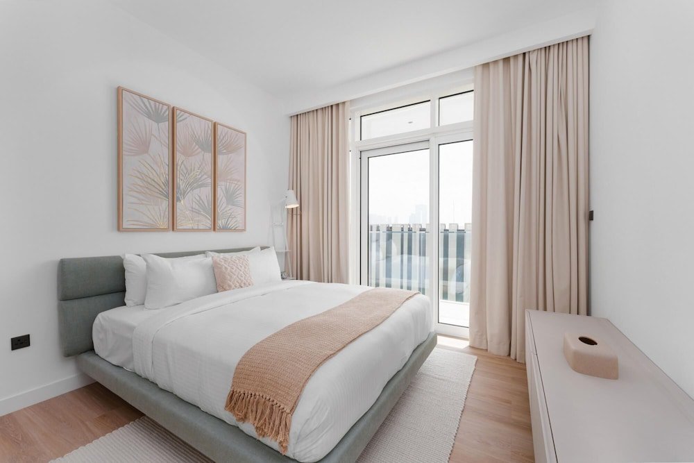 Дубай: Deluxe 3BR Apt w Dubai Marina Vws Beach Access
