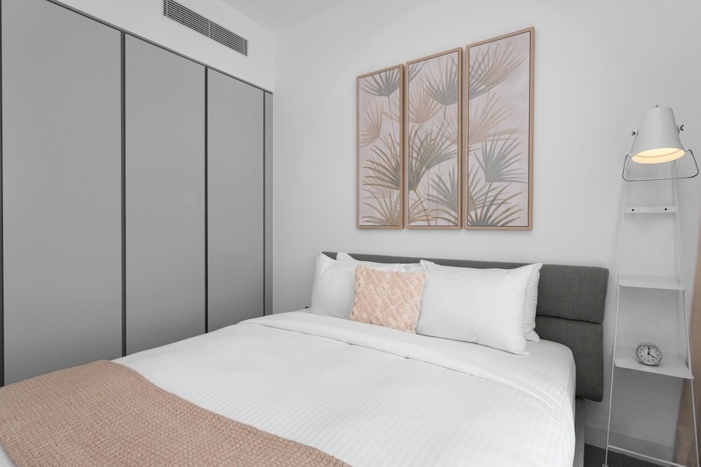 Дубай: Deluxe 3BR Apt w Dubai Marina Vws Beach Access