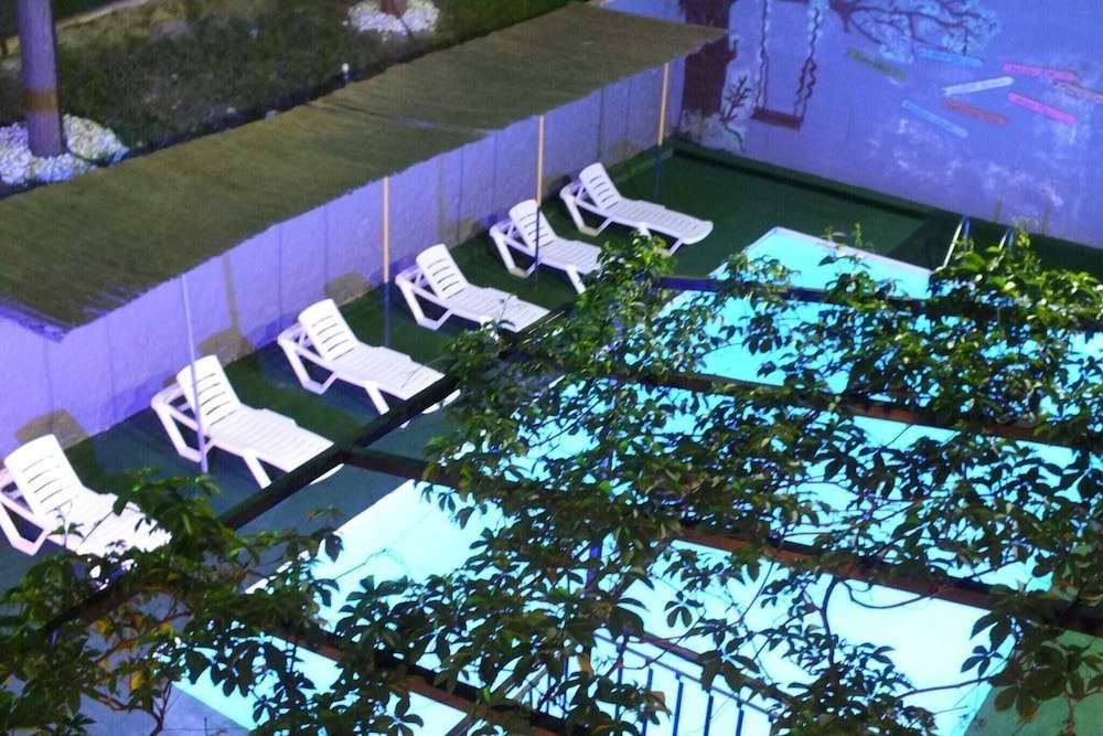 Кушадасы: Avalon Otel