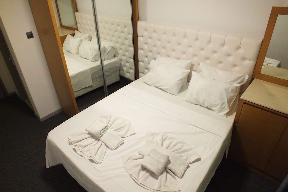 Кушадасы: Avalon Otel