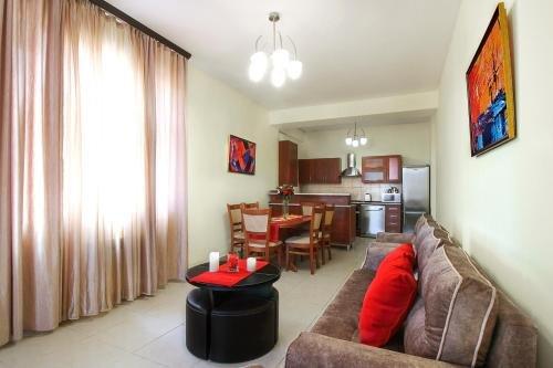 Ереван: Apartment on Nalbandyan Street