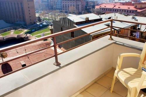 Apartment on Nalbandyan Street — фото 3