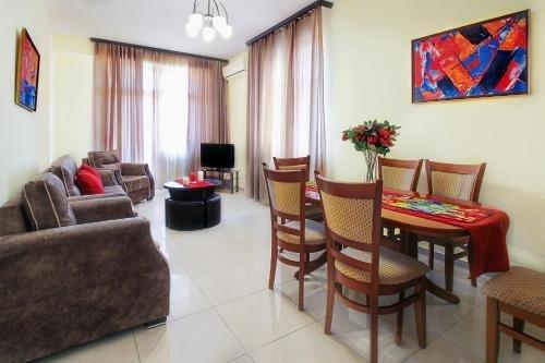 Ереван: Apartment on Nalbandyan Street