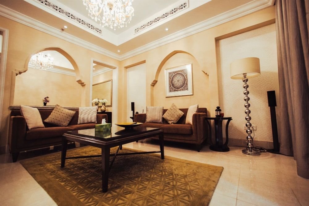 Дубай: Incredible Stay at Dubai Old Town Souk Al Bahar