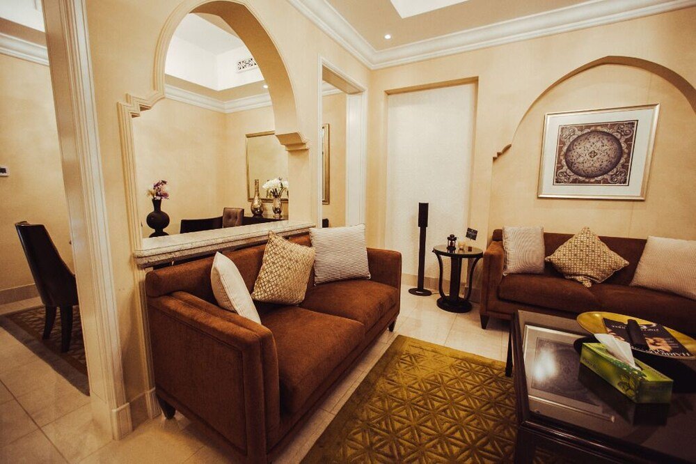 Дубай: Incredible Stay at Dubai Old Town Souk Al Bahar