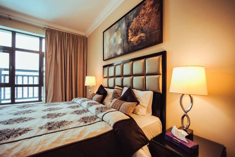 Дубай: Incredible Stay at Dubai Old Town Souk Al Bahar