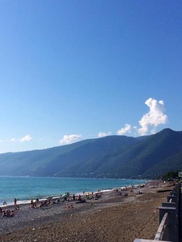 Гагра: Guest house Chetyre Sezona