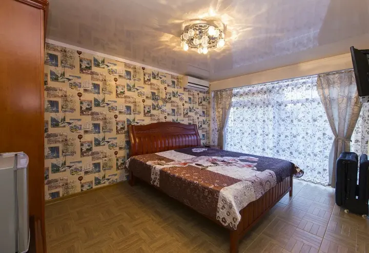 Гагра: Gagra-Lazurnaya