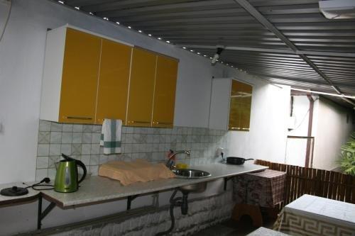 Золотая бухта: Guesthouse Asya