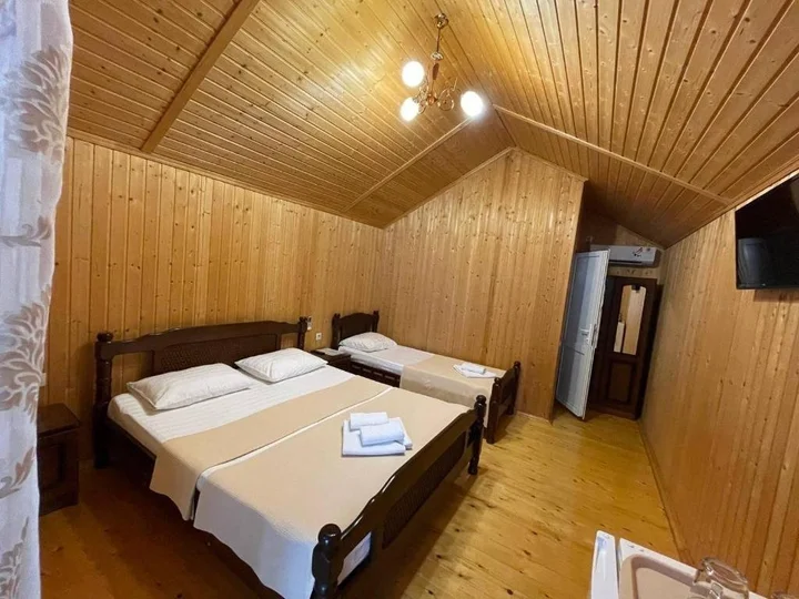 Лдзаа: Mini Hotel Green House