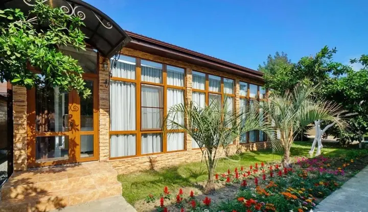 Лдзаа: Mini Hotel Green House