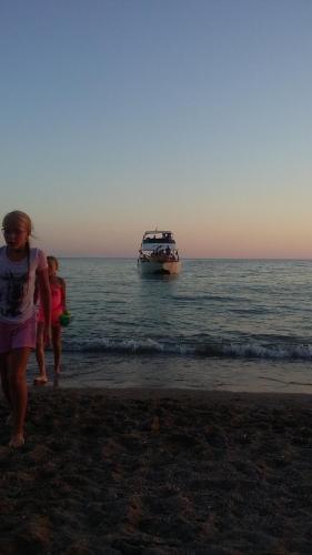 Золотая бухта: Guest House Karina