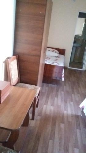 Золотая бухта: Guest House Karina