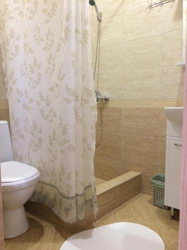 Пицунда: Guest House