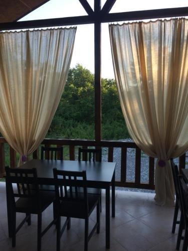 Пицунда: Guest House