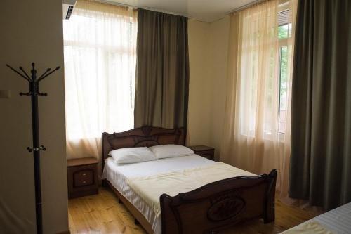 Верхняя Эшера: Mag House