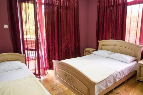 Верхняя Эшера: Mag House