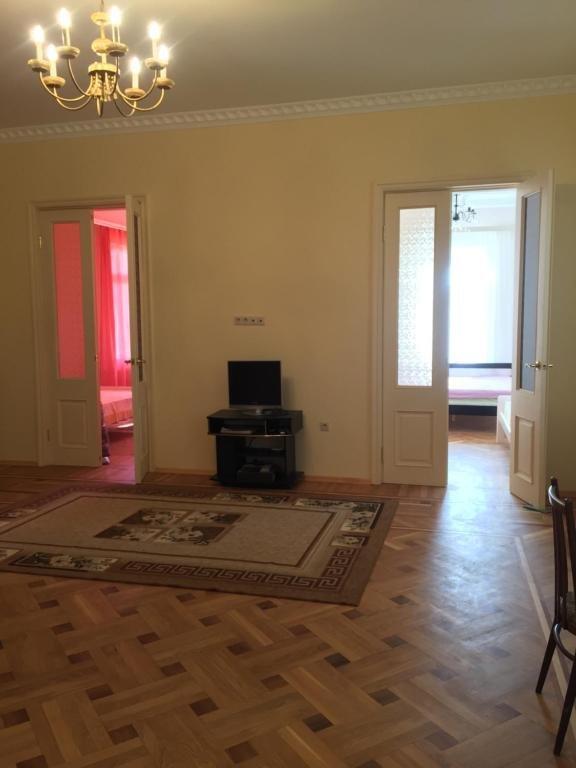 Сухум: House on Darsaliya 14