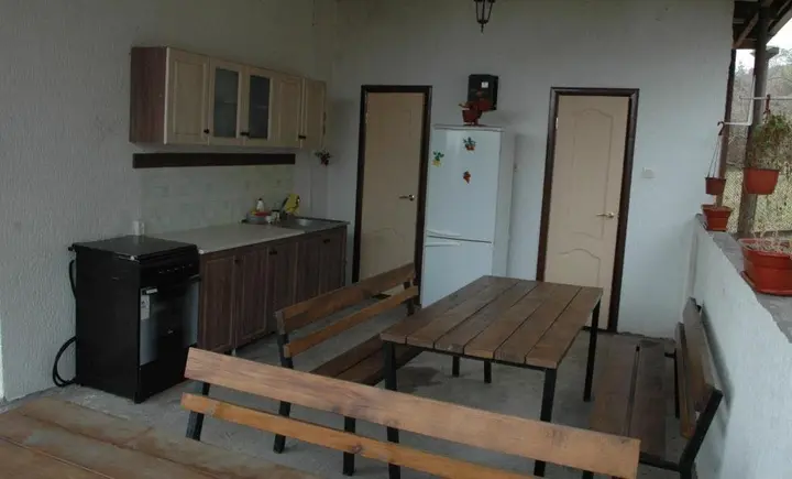 Лдзаа: House on Molodezhnaya 12