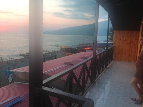 Гагра: Inn Tri Kiparisa on Tereshkovoy 24