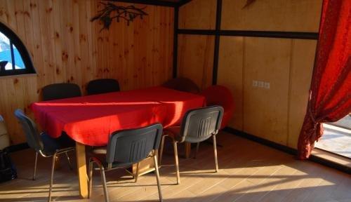 Гагра: Inn Tri Kiparisa on Tereshkovoy 24