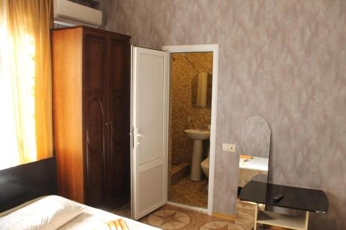 Гечрипш: Guest House Eleonora