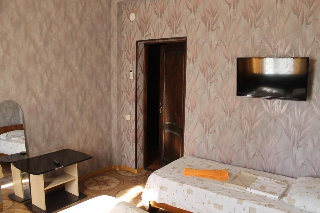 Гечрипш: Guest House Eleonora