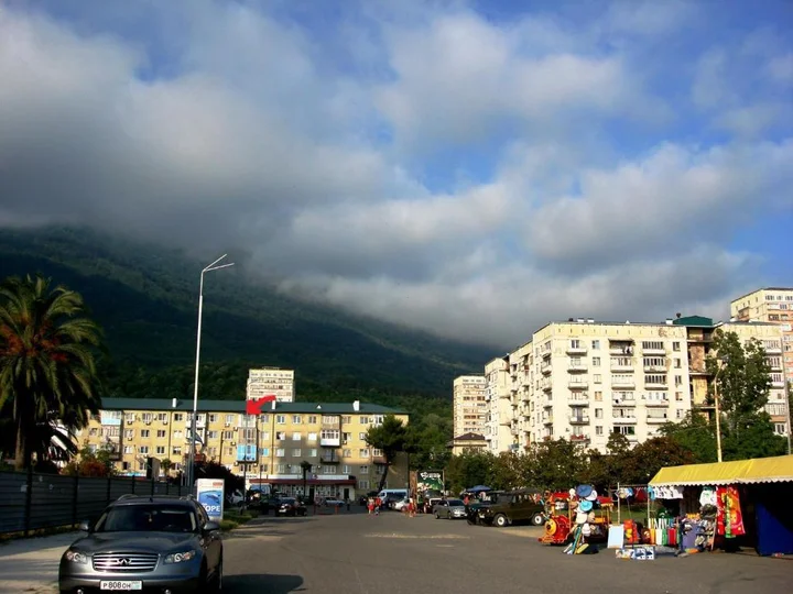 Гагра: Apartment na Abazgaa 49/1