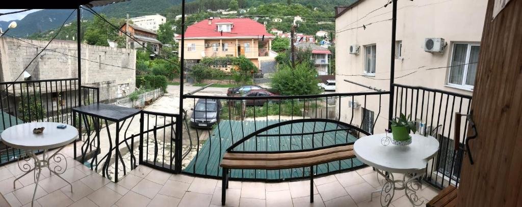 Гагра: Apartment on Ardzinba 235