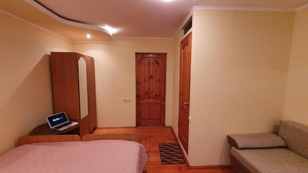Сухум: Guest house Ziemfira
