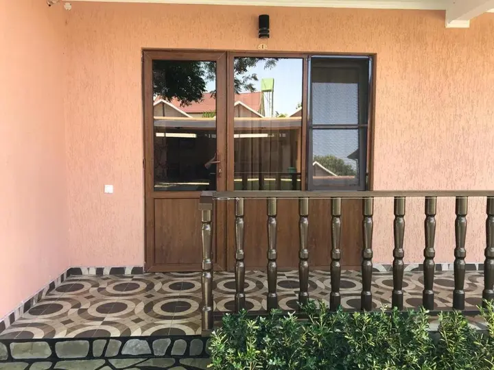 Лдзаа: Guesthouse Pecan