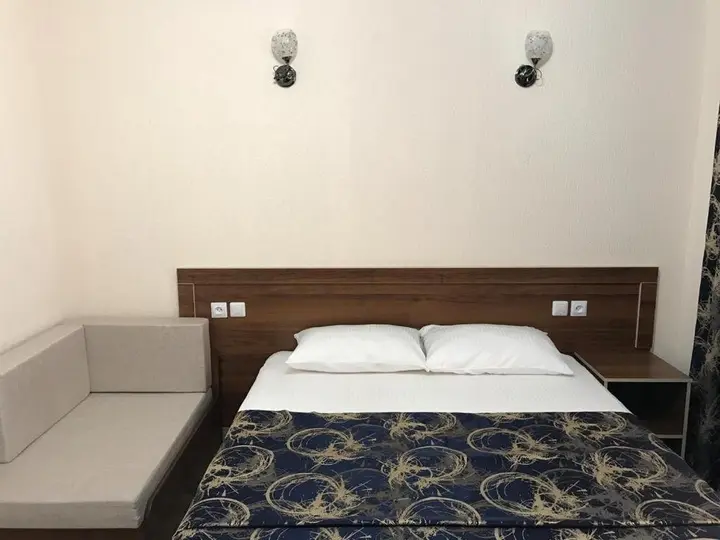 Лдзаа: Guesthouse Pecan