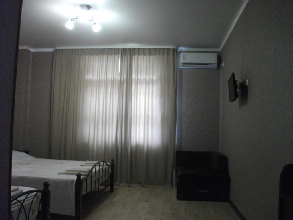 Гагра: Guesthouse on Kabardinskaya 139a