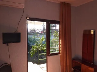 Гагра: Guesthouse on Kabardinskaya 139a