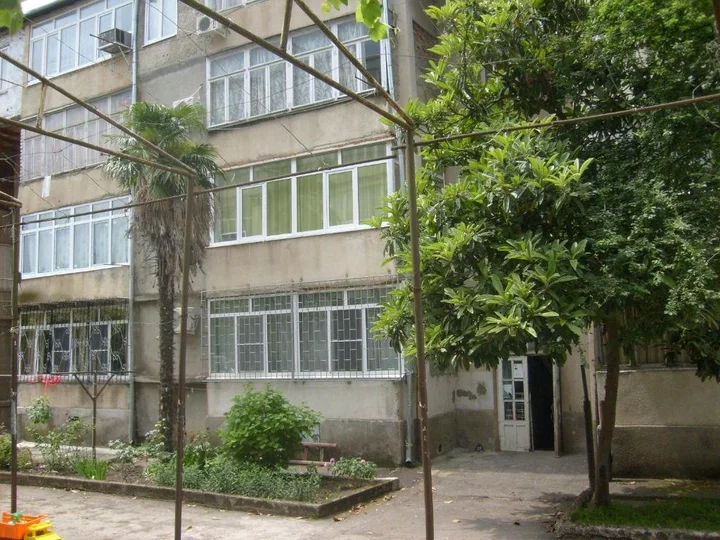 Гагра: Gagra ulitsa Abazgaa d 35/6 kv 16