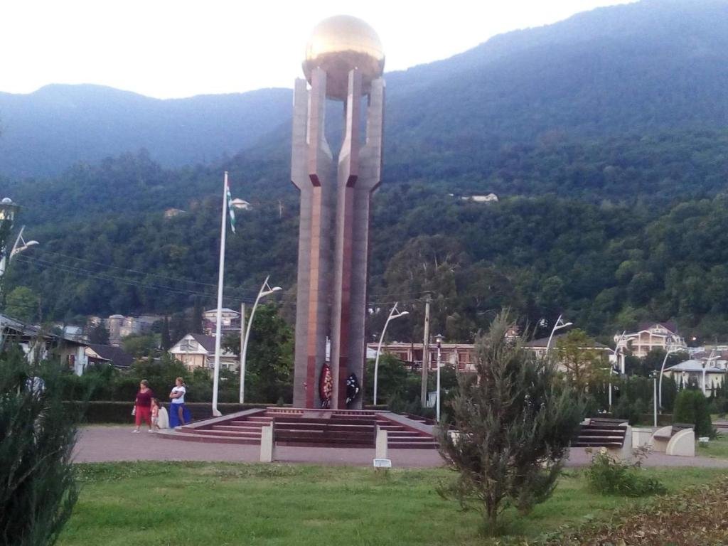 Гагра: Gagra ulitsa Abazgaa d 35/6 kv 16