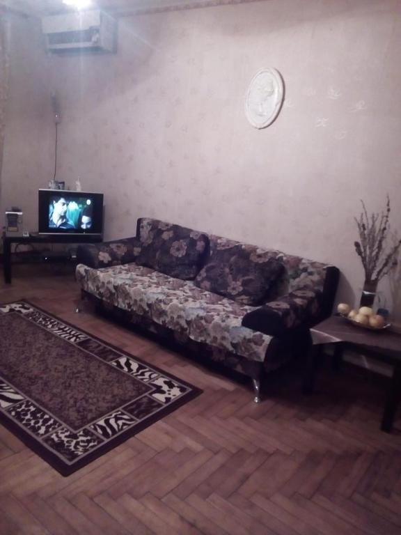 Гагра: Gagra ulitsa Abazgaa d 35/6 kv 16