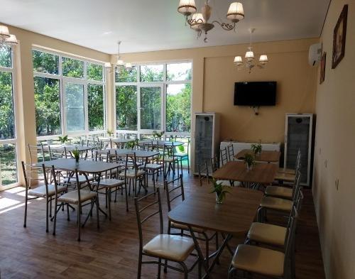 Новый Афон: Guest House Izumrud