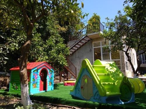 Новый Афон: Guest House Izumrud