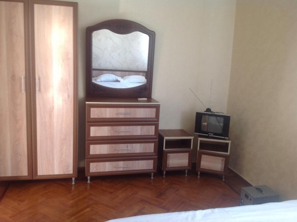 Гагра: Guest House on Shapsugskaya 2A