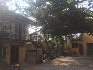 Гагра: Guest House on Shapsugskaya 2A