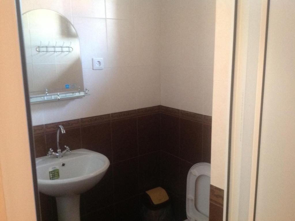 Гагра: Guest House on Shapsugskaya 2A