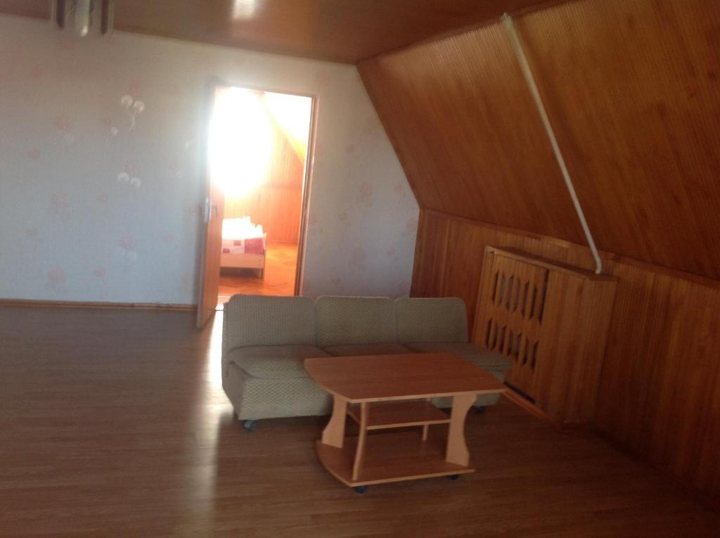 Гагра: Guest House on Shapsugskaya 2A