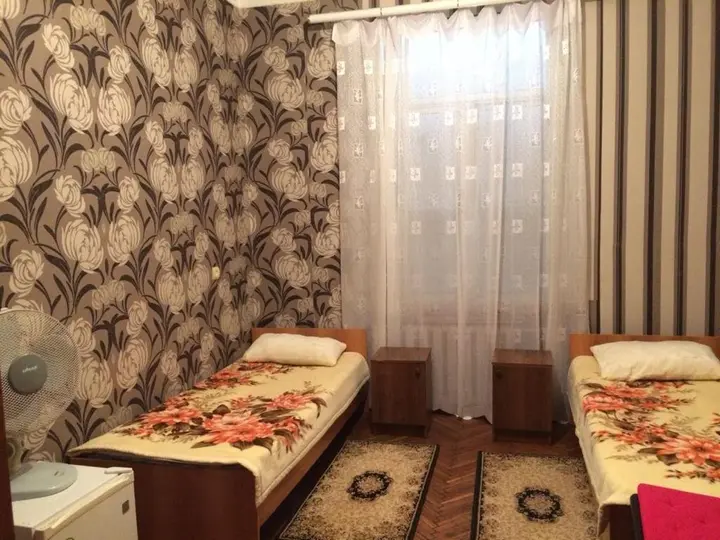 Гагра: Guest House at Larisa